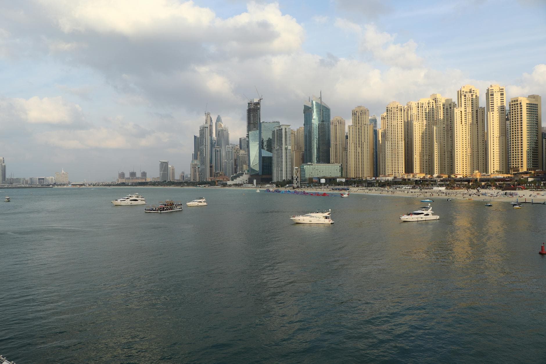 Hero image for dubai-professional-fitness-guide